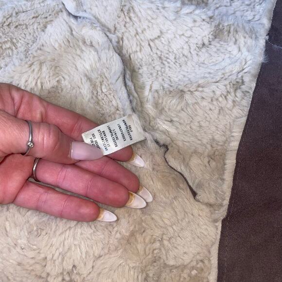 OnTheLand furry vest faux suede sleeveless sherpa comfort SZ M fuzzy comfort - Picture 11 of 12